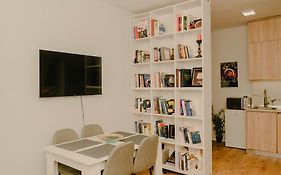 Studio Flat In Heart Of Tirana